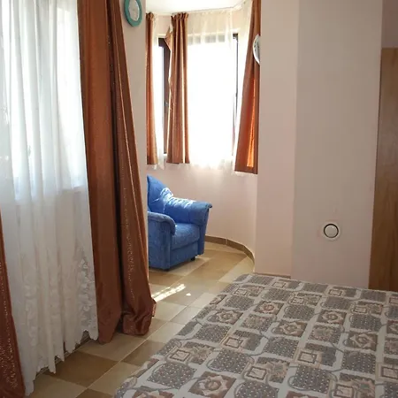 белиат замък White Castle Hotel 3*