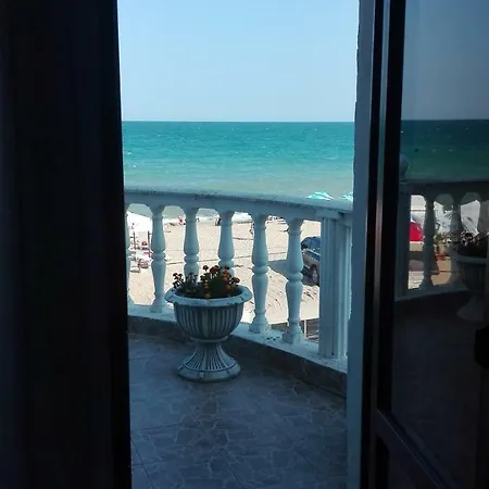 белиат замък White Castle Hotel Varna