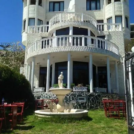 белиат замък White Castle 3* Varna